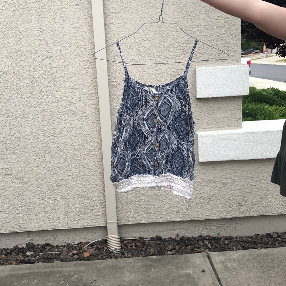 printed blue crop